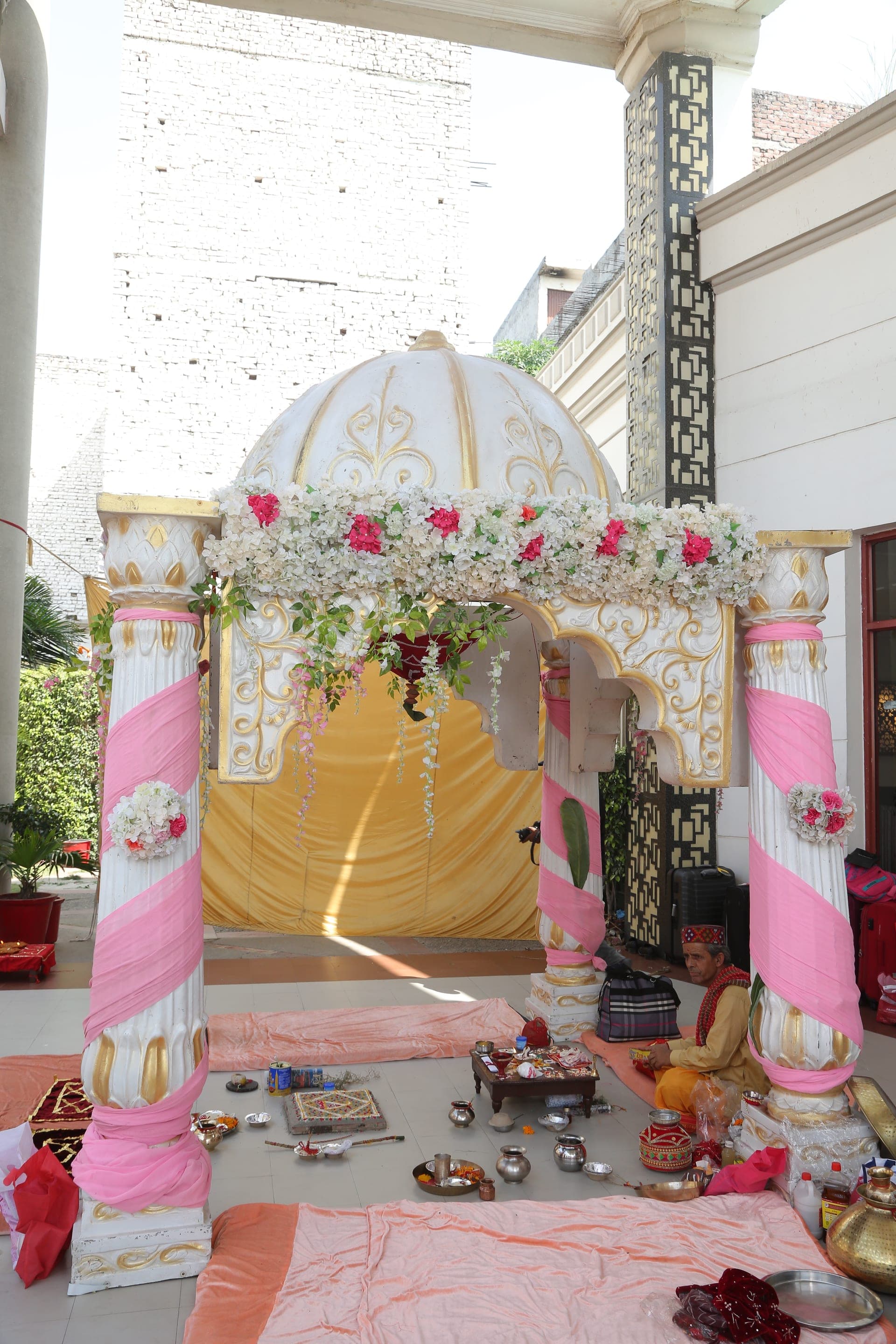 Floral Artistry & Cold-Chain Logistics